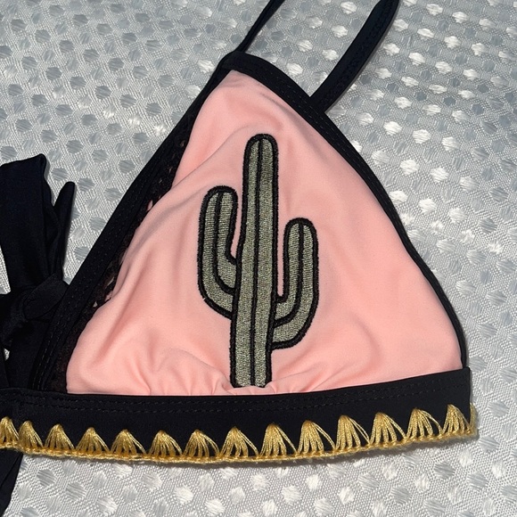 Women’s No Boundaries Bikini Top Size Medium 7-9 Cactus Multicolored. 🌵 - Picture 2 of 5